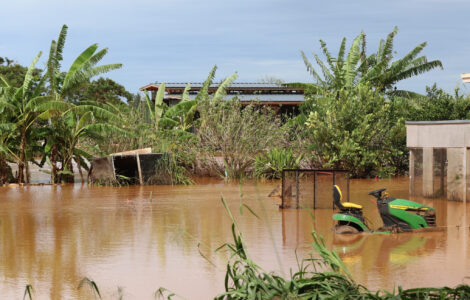 Toxic Mud? Hawaii's North Shore Flooding Likely Diluted Pesticide Risk